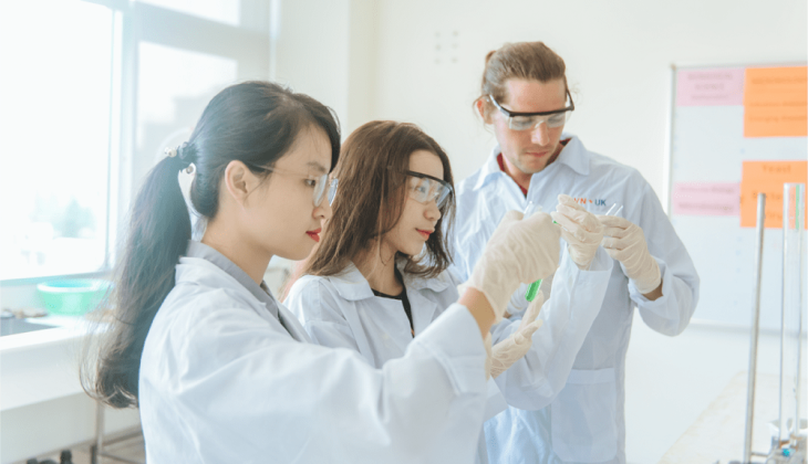 nganh-khoa-hoc-y-sinh-2-min